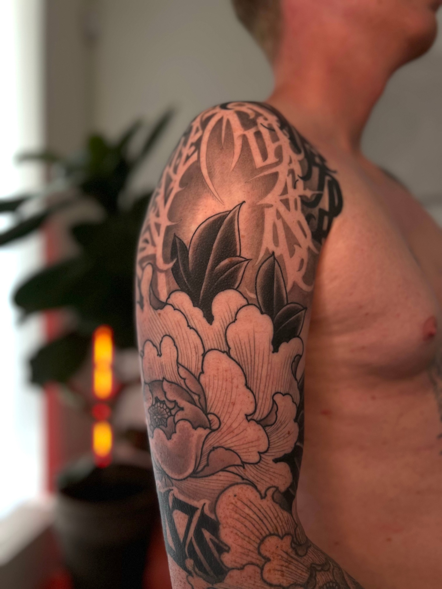 Peony and leaves shoulder detail
